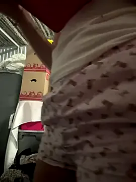 GouGou-111 – webcam model profile photo Image 2