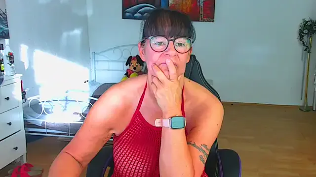 GouGou-111 – webcam model profile photo Image 11