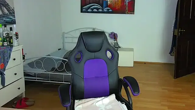 GouGou-111 – webcam model profile photo Image 12