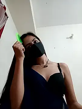 seraphine23 – webcam model profile photo Image 16