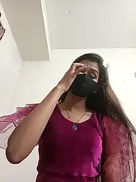 seraphine23 – webcam model profile photo Image 6