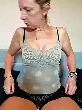 irohani_usagi – webcam model profile photo Image 13