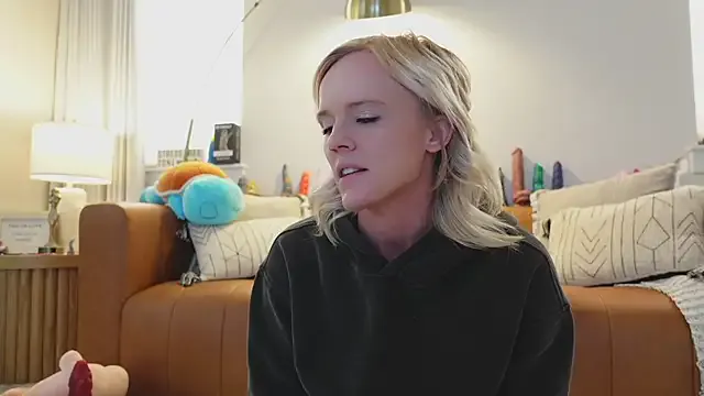 Yui-Ch – webcam model profile photo Image 8