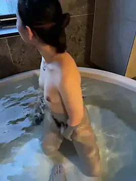 Big_ayu_ – webcam model profile photo Image 7