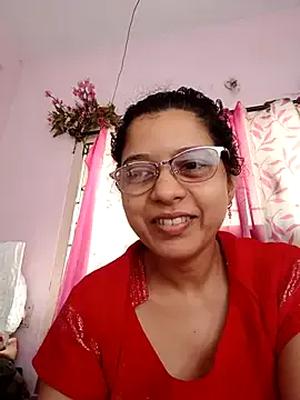 Yui-Ch – webcam model profile photo Image 4