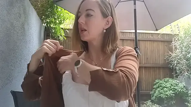 JP_Erotic_LIVE-Camera_ – webcam model profile photo Image 13