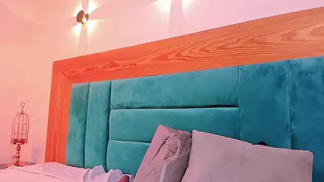 seraphine23 – webcam model profile photo Image 2