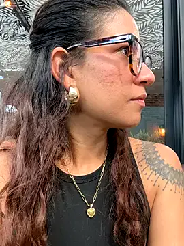 Big_ayu_ – webcam model profile photo Image 19