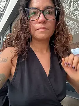 Big_ayu_ – webcam model profile photo Image 4