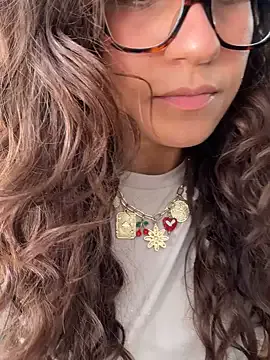 Big_ayu_ – webcam model profile photo Image 8