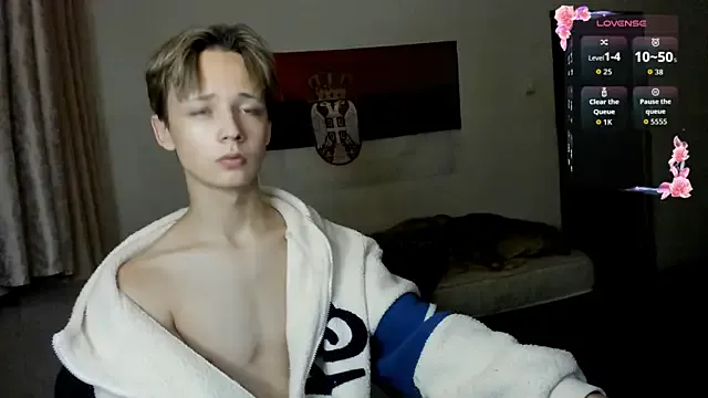 seraphine23 – webcam model profile photo Image 17