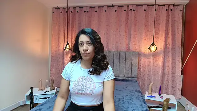 HotBella- – webcam model profile photo Image 9