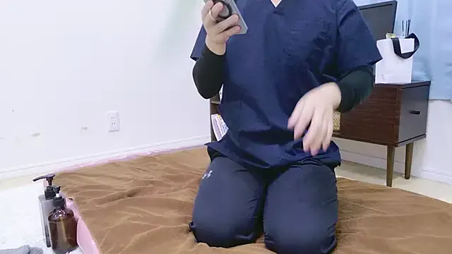 FroggyAnna – webcam model profile photo Image 8