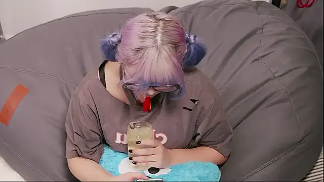 FroggyAnna – webcam model profile photo Image 11