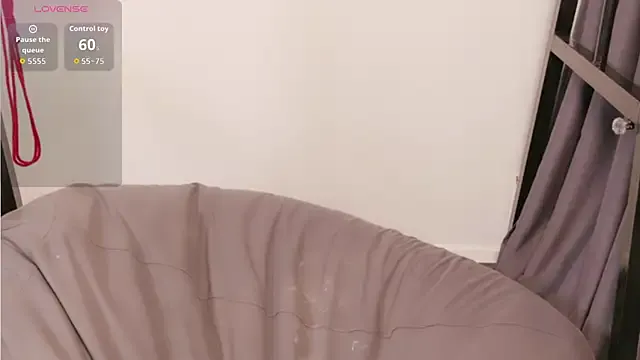 FroggyAnna – webcam model profile photo Image 17