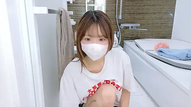 HugeBoobsAlice – webcam model profile photo Image 11