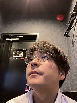 FroggyAnna – webcam model profile photo Image 3