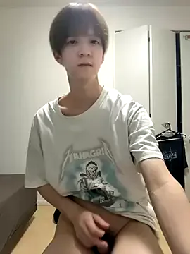 H-2005 – webcam model profile photo Image 4